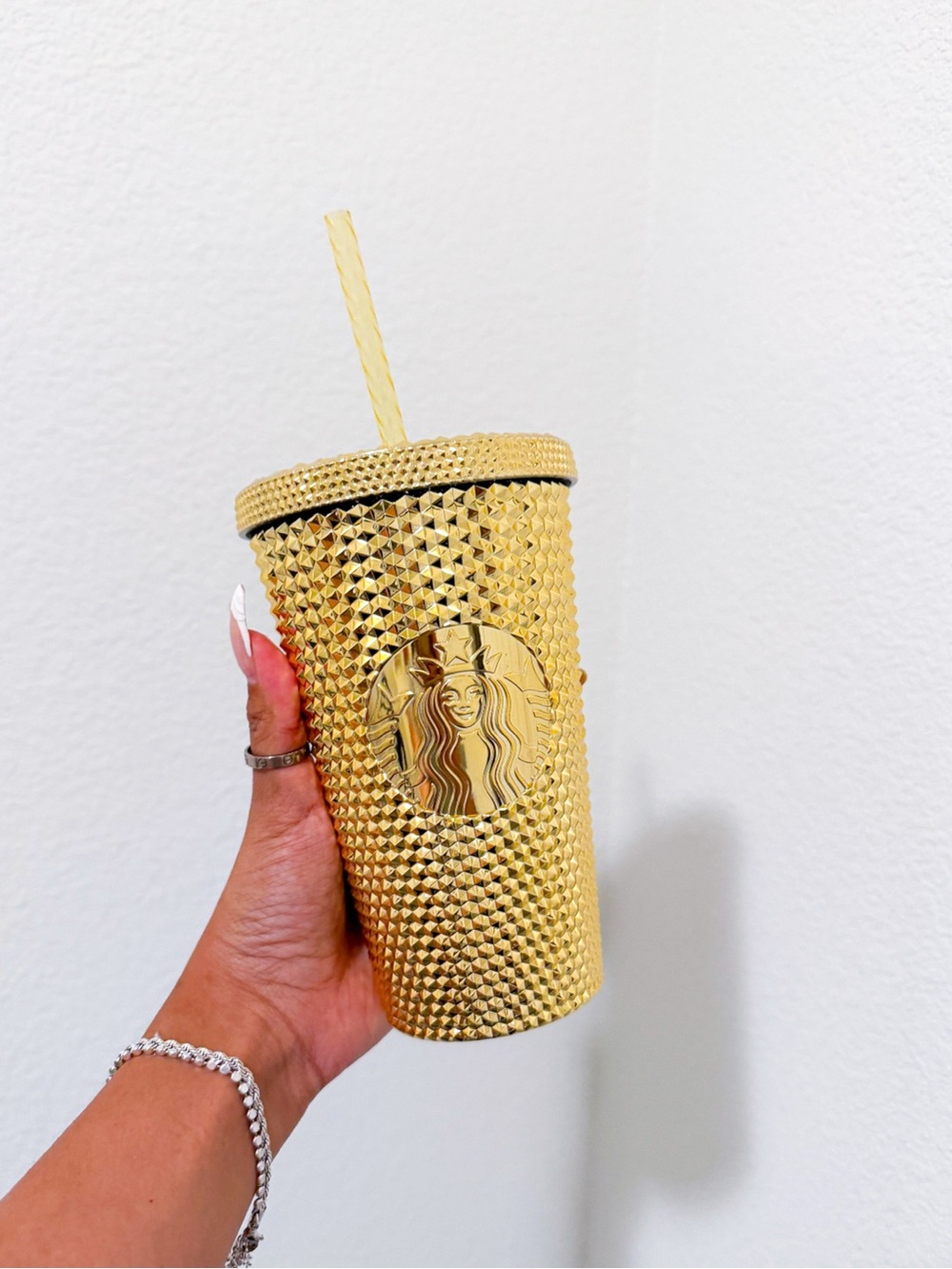 Starbucks 2022 Gold‎ Studded Diamond Tumbler Cold Cup Grande Bling 16oz NEW